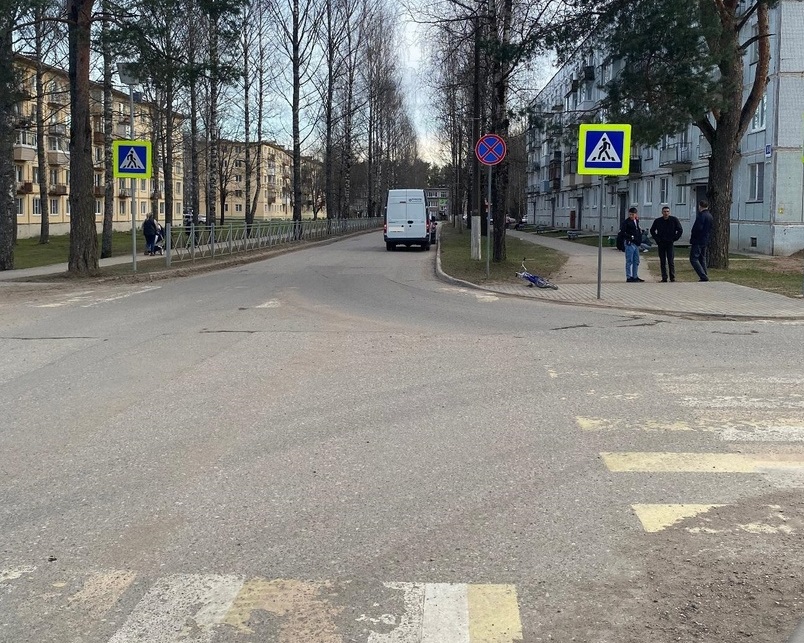 6-летний велосипедист попал под колёса машины в Тверской области