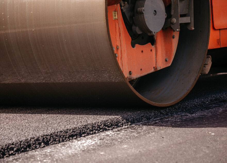 В 2024 году отремонтируют территорию возле Торопецкой ЦРБ