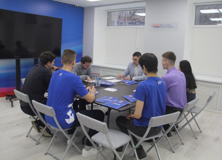 Тверские активисты обсудили график субботников