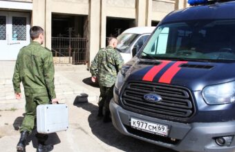 В Тверской области мужчина изрезал товарища ножом В Тверской области мужчина изрезал товарища ножом