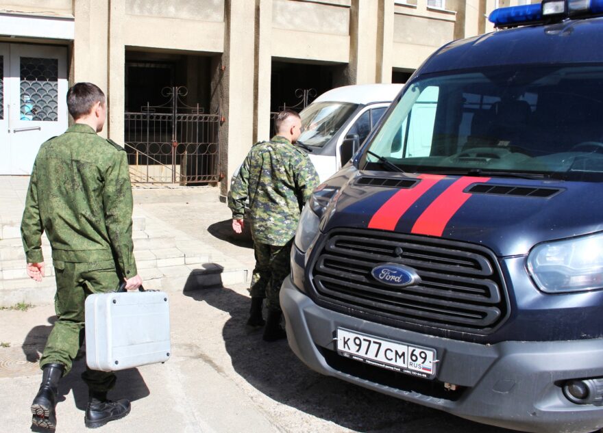 В Тверской области мужчина изрезал товарища ножом