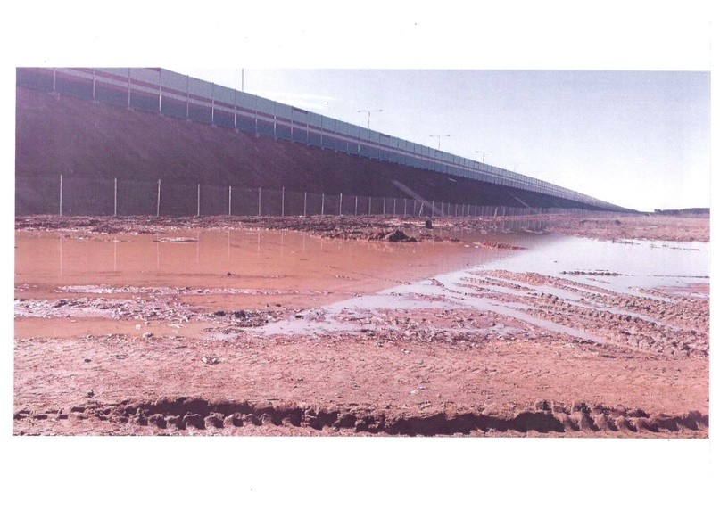 Строителей М-11 заставили убрать за собой мусор под Тверью