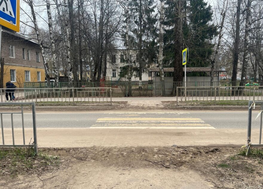 Водитель "Весты" сбил пешехода на зебре в Тверской области