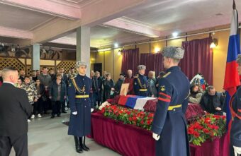 В Тверской области простились с 30-летним бойцом Никитой Агаевым