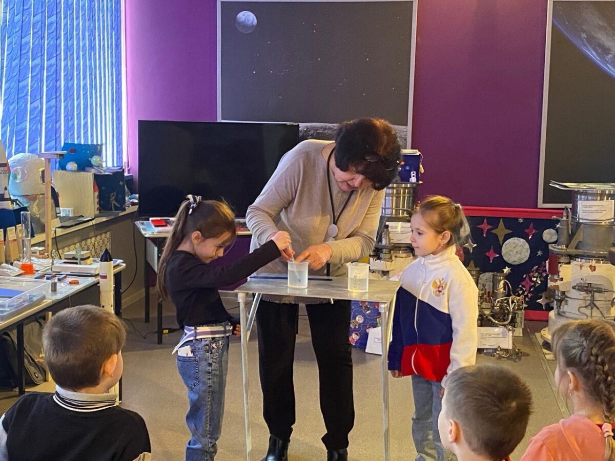 Торопецкие дошкольники узнали о Вселенной и космонавтах