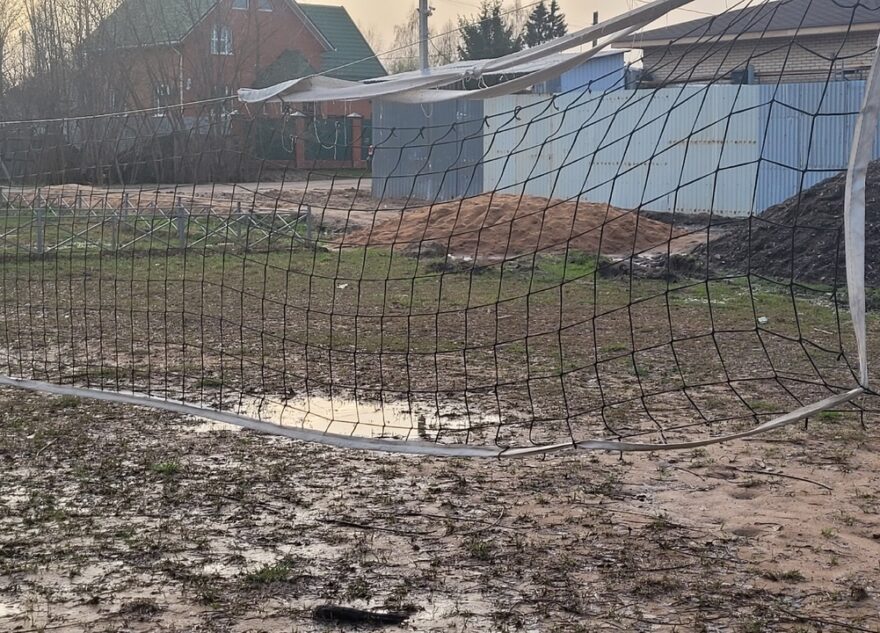 Жители Заволжского района Твери пожаловались на состояние детской площадки