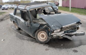 В Тверской области неудачный поворот привёл к ДТП с пострадавшим В Тверской области неудачный поворот привёл к ДТП с пострадавшим