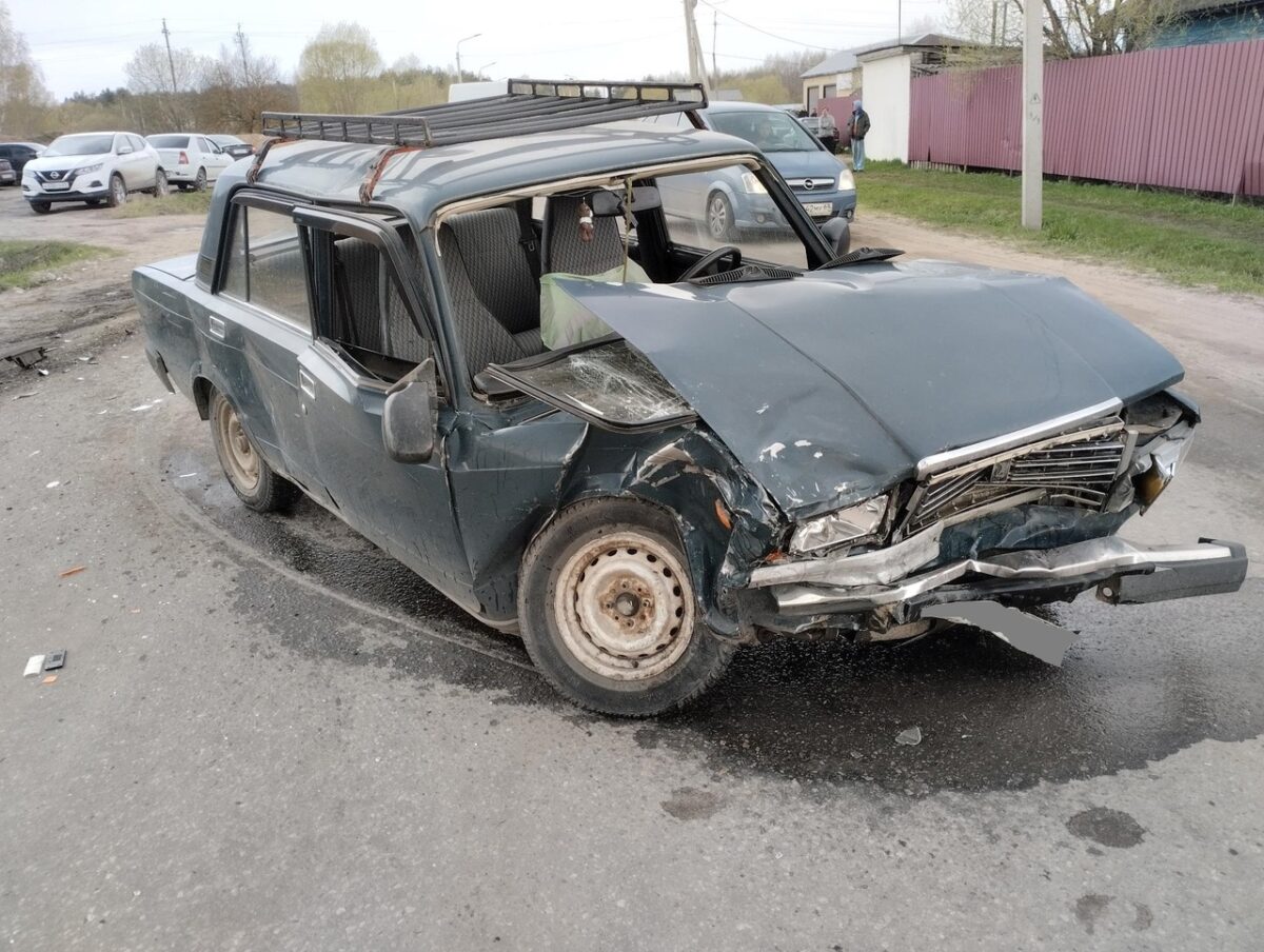 В Тверской области неудачный поворот привёл к ДТП с пострадавшим | ТОП  Тверь новости