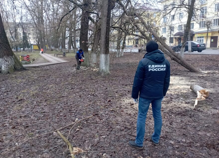 В Тверской области «Единая Россия» провела Всероссийский субботник