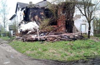 В Тверской области рухнул дом, в котором живут люди В Тверской области рухнул дом, в котором живут люди