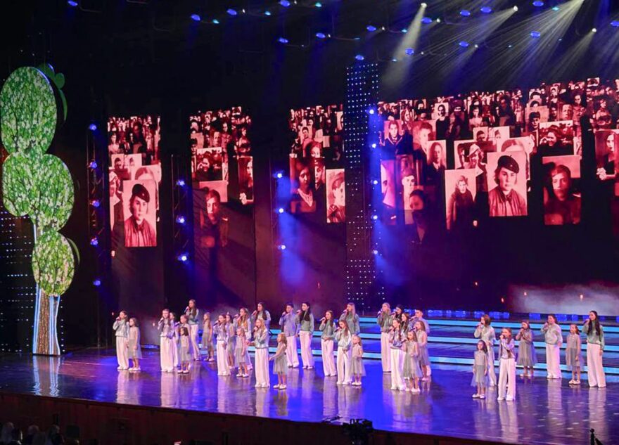 Семьи участников СВО, молодежь Верхневолжья и дети из Белгородской области побывали на концерте в Кремлёвском дворце