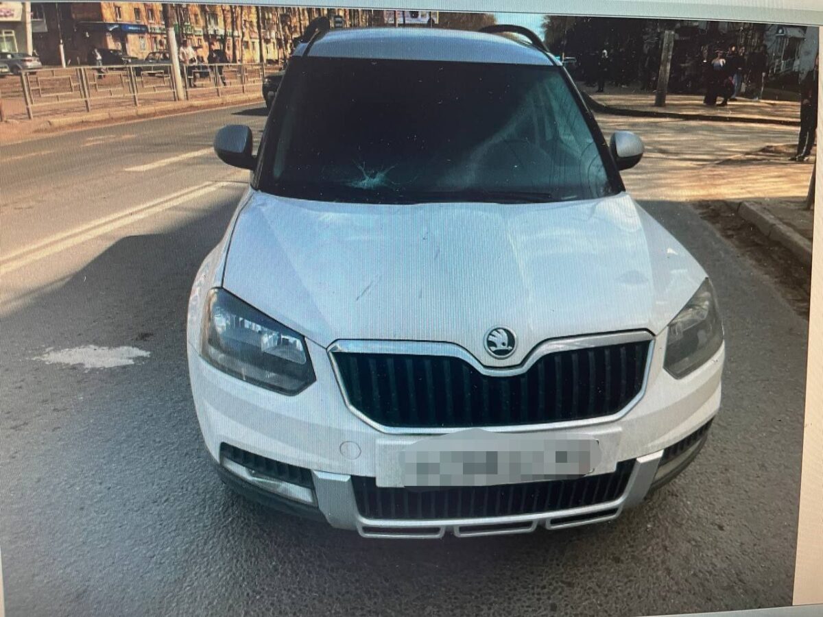 Водитель "Шкоды" сбил девушку на пешеходном переходе в Твери