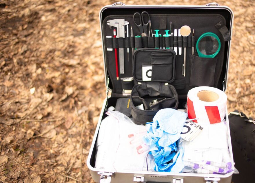 В лесном массиве под Тверью нашли труп мужчины