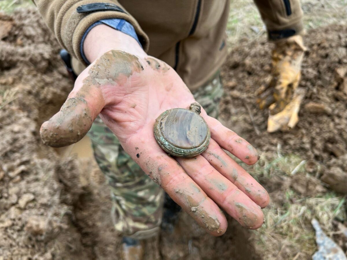 В Тверской области нашли медальон неизвестного красноармейца