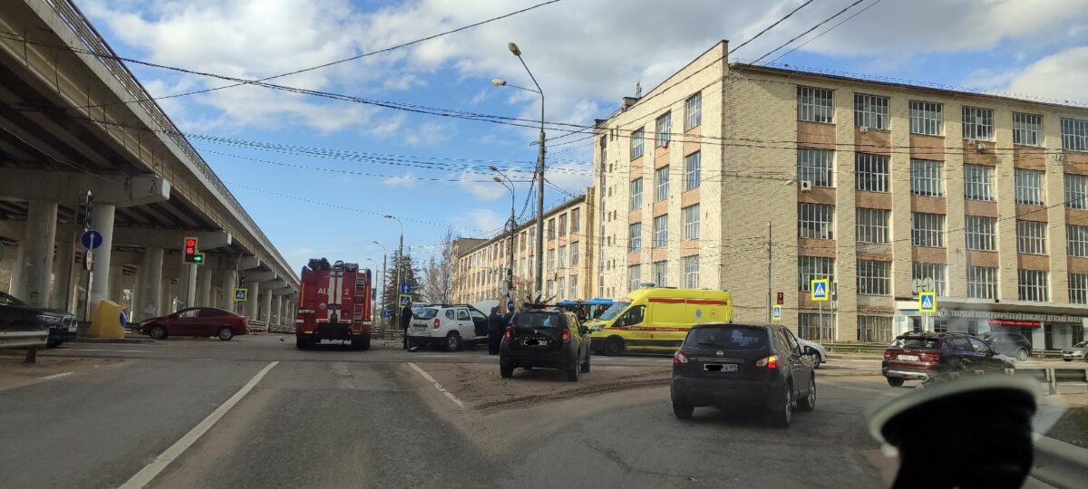 В Твери произошло серьезное ДТП у Мигаловского моста