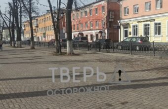 В центре Твери таинственно пропали скамейки В центре Твери таинственно пропали скамейки