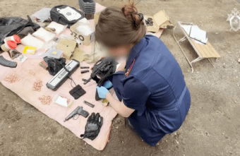 Обнаружен тайник задержанного в Тверской области подозреваемого в расстреле полицейских Обнаружен тайник задержанного в Тверской области подозреваемого в расстреле полицейских