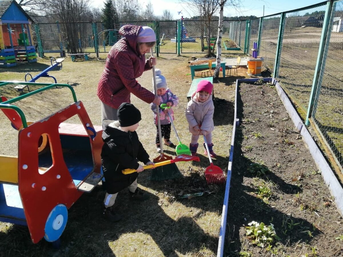 Жители Тверской области участвуют в экологическом субботнике «Зеленая Весна»