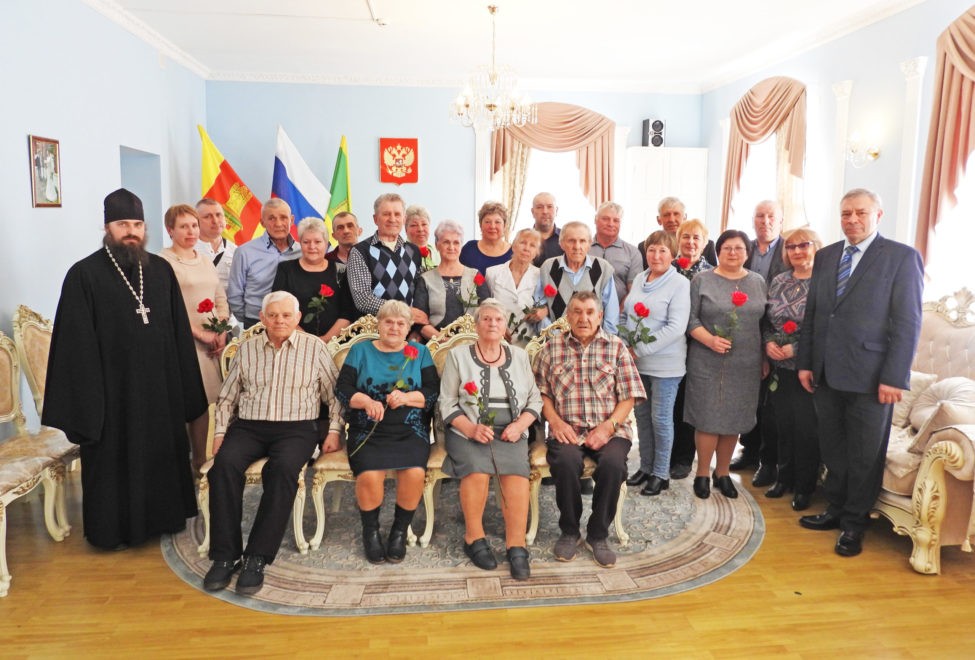 Для супругов из Тверской области, которые вместе 65 лет, прозвучал марш Для супругов из Тверской области, которые вместе 65 лет, прозвучал марш