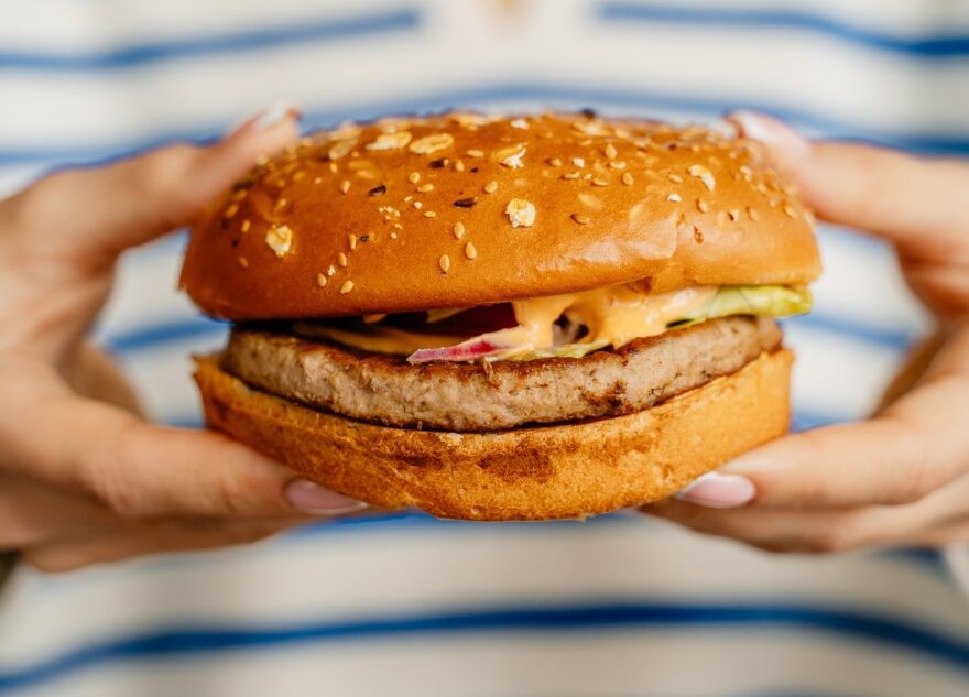 Врач-терапевт рассказал о полезных блюдах фастфуда