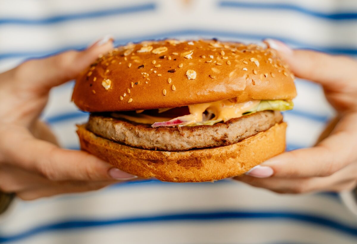 Врач-терапевт рассказал о полезных блюдах фастфуда