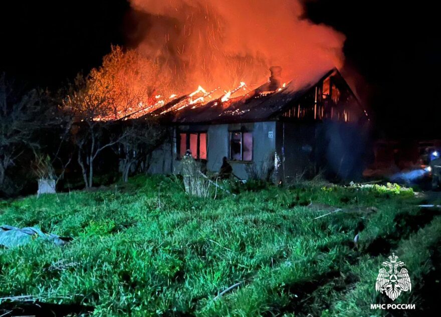 В пожаре в Тверской области погибли мужчина и женщина