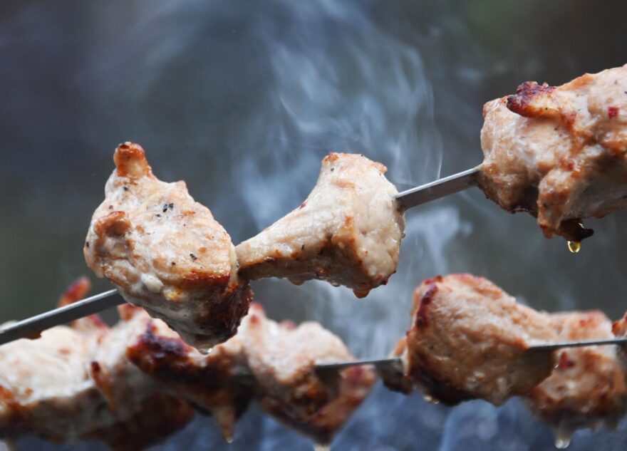 В МЧС назвали мангалы, на которых можно готовить шашлык в квартире