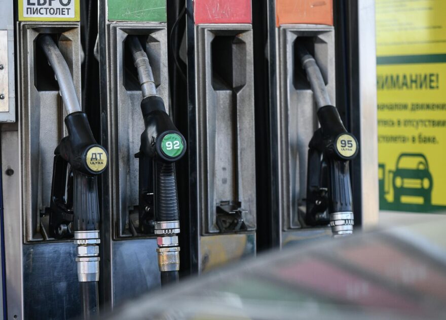 Россиянам рассказали о росте цен на бензин и дизель летом