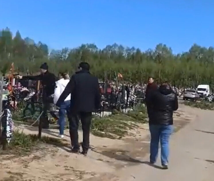 В Твери задержали мужчину, который устроил стрельбу на кладбище