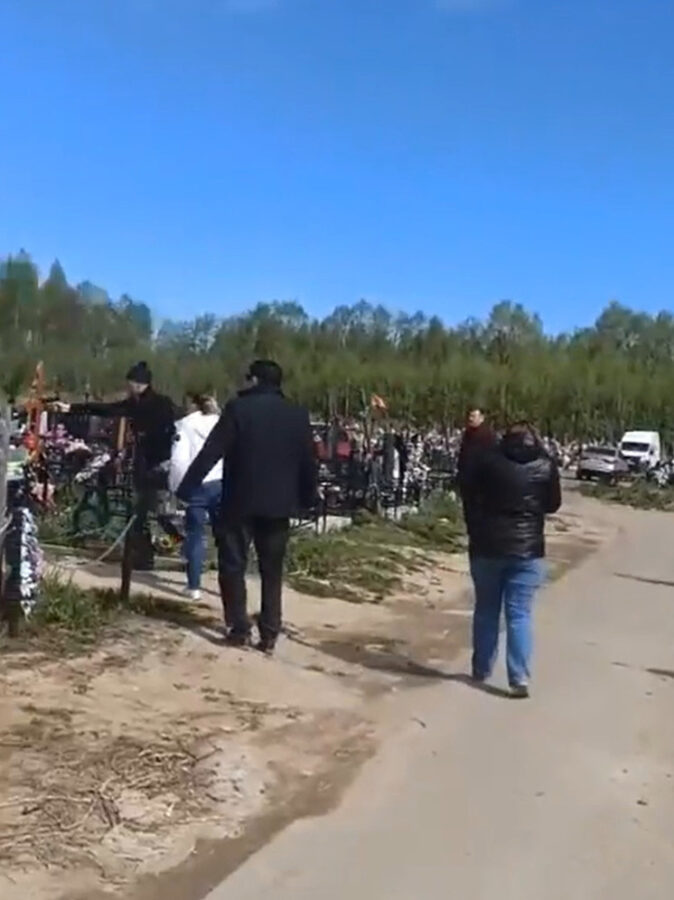 В Твери задержали мужчину, который устроил стрельбу на кладбище