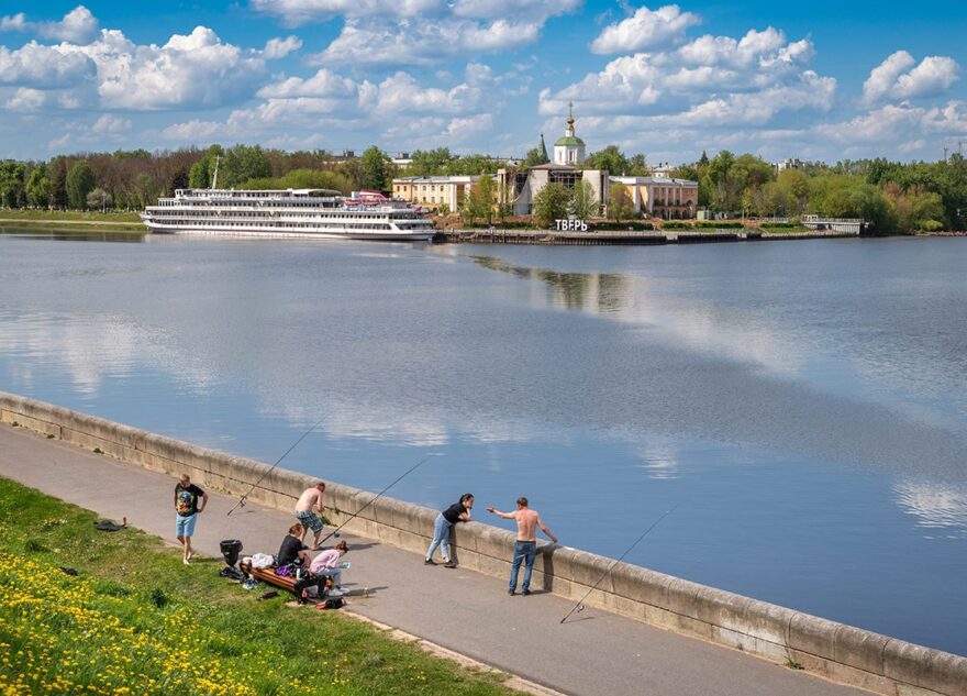 Роструд напомнил россиянам о короткой рабочей неделе в июне