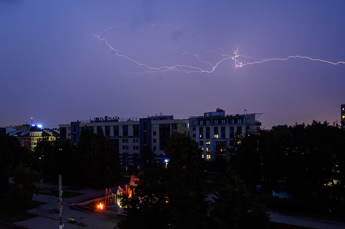 Жителей Тверской области предупредили о надвигающейся грозе
