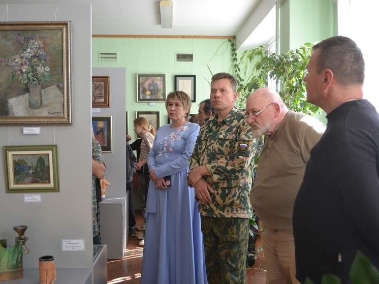 В Андреаполе открылась выставка художника Владимира Дмитриева