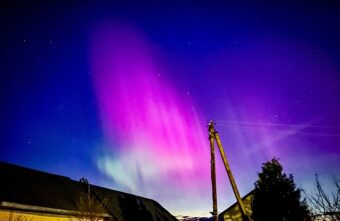 Из-за мощной вспышки на Солнце на Землю обрушилась магнитная буря