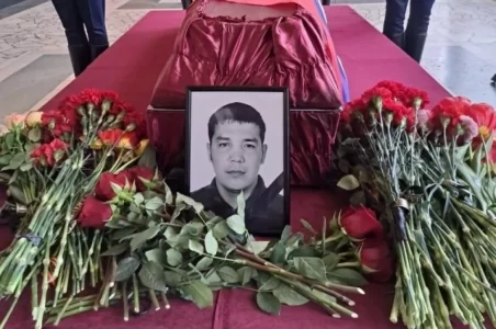 В Тверской области простились с 45-летним участником СВО