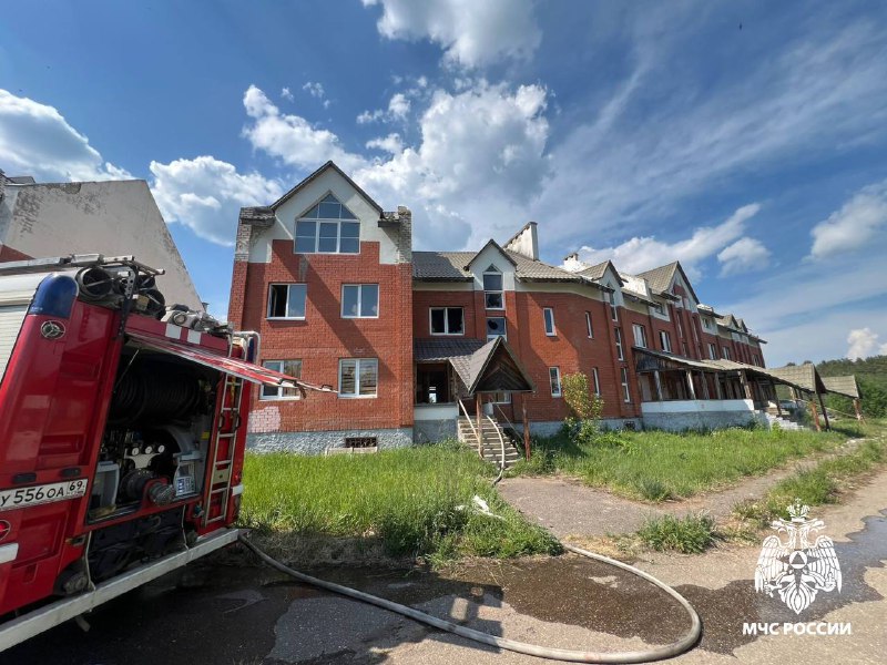 Появились новые данные о пожаре в заброшенных коттеджах