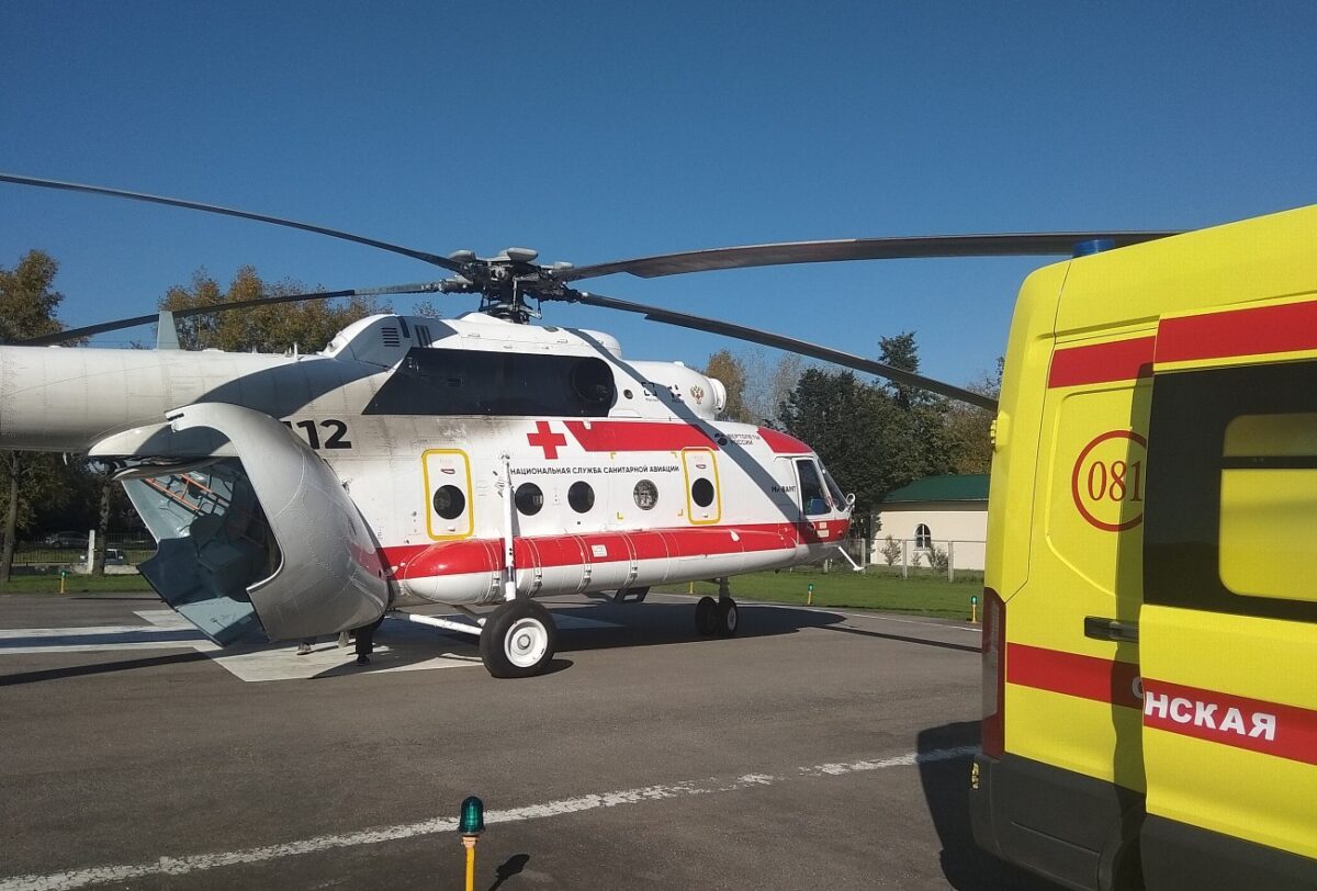 Девочку достали из колодца и вертолётом доставили в Тверь