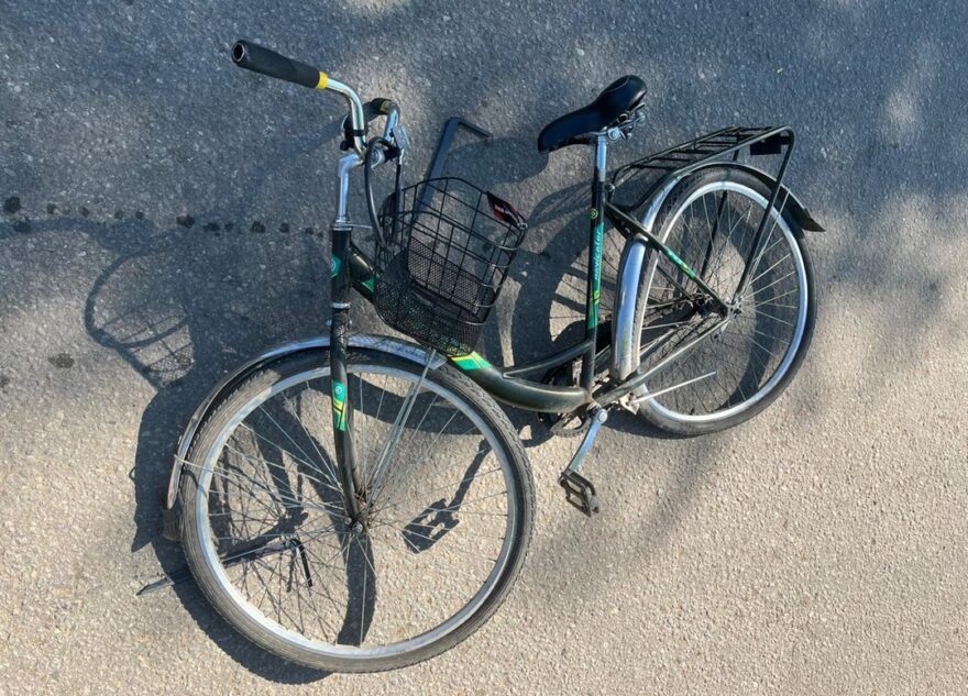 Велосипедист пострадал в ДТП на перекрёстке в Тверской области