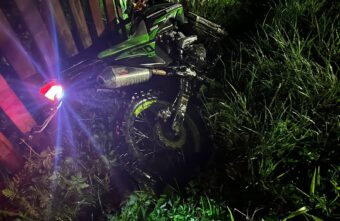 В Тверской области пьяный мотоциклист врезался в дорожный знак