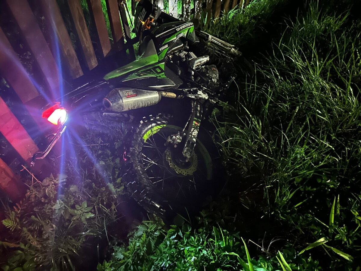 В Тверской области пьяный мотоциклист врезался в дорожный знак