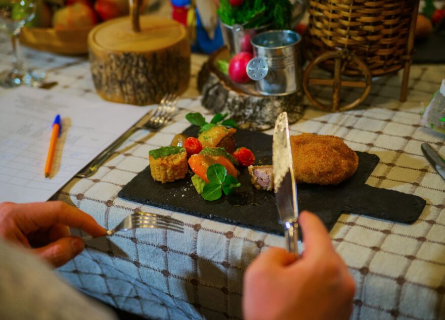 Аналитики назвали любимую еду у пассажиров российских поездов