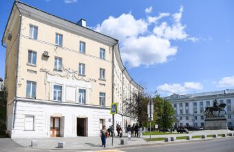 Игорь Руденя осмотрел здание, в котором планируют открыть музейно-культурный центр имени Вячеслава Воробьёва