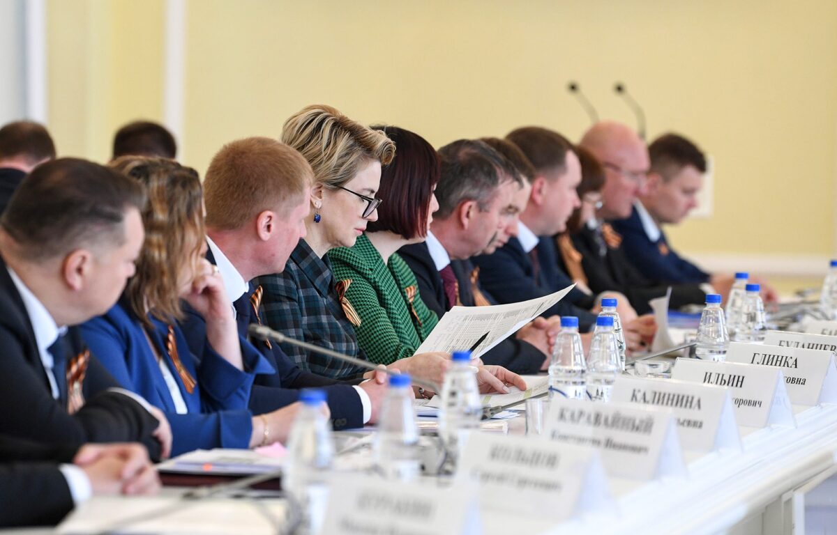 Губернатор Игорь Руденя определил задачи по организации в 2024 году летней занятости подростков