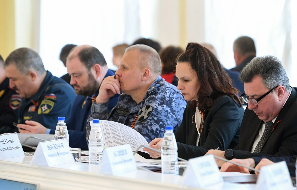 Губернатор Игорь Руденя определил задачи по организации в 2024 году летней занятости подростков