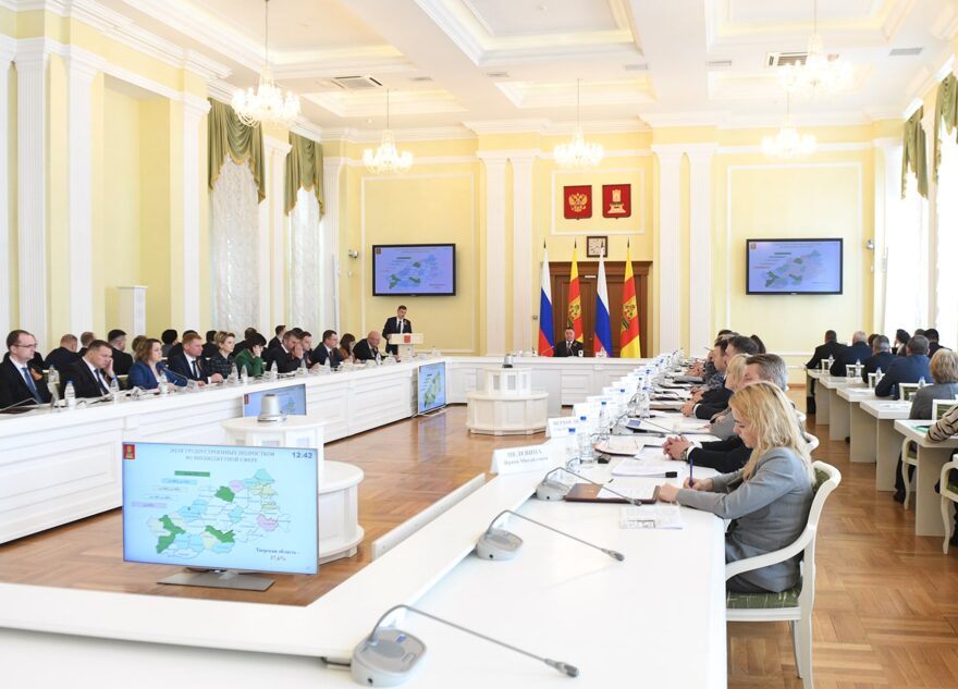 Губернатор Игорь Руденя определил задачи по организации в 2024 году летней занятости подростков