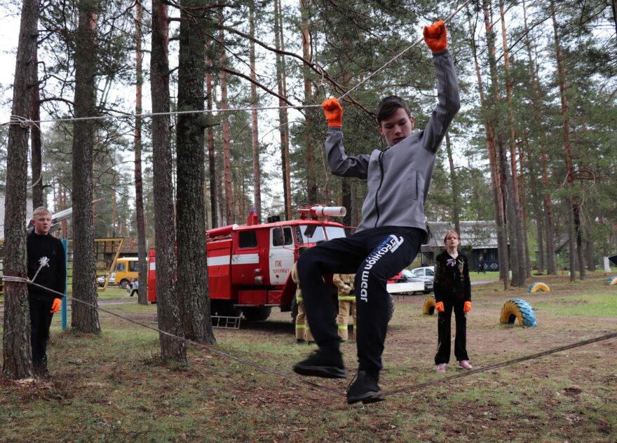 Торопецкие школьники играли в "Зарницу"