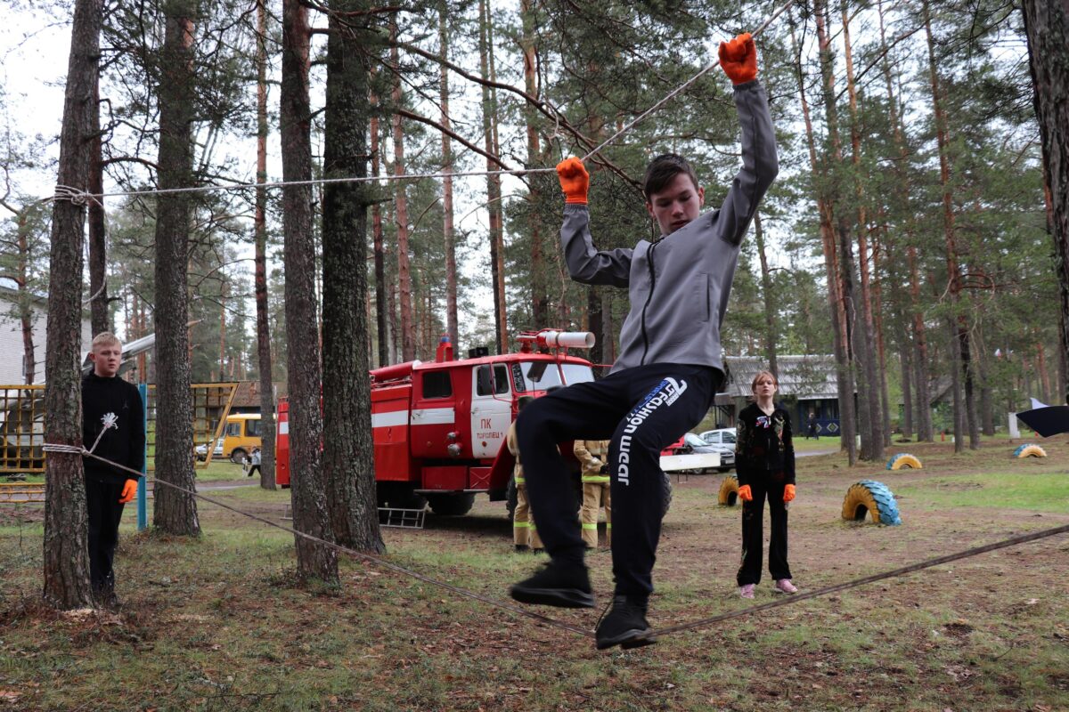 Торопецкие школьники играли в "Зарницу"