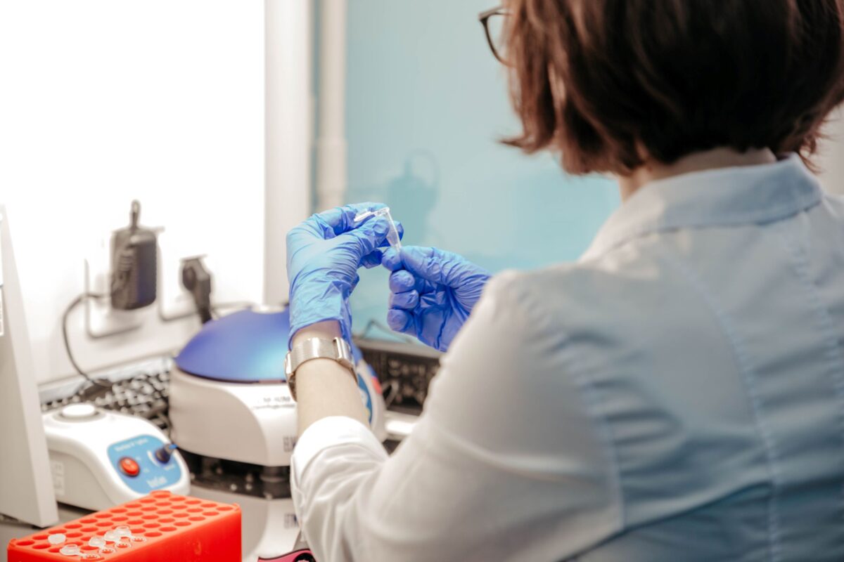 Ученые нашли способ победить вирус Эпштейна – Барр, вызывающий рак