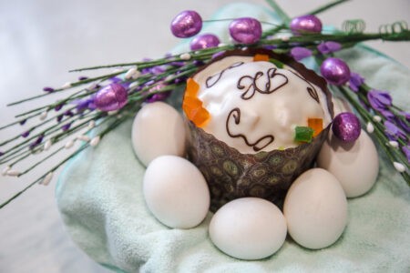 Врач рассказала, как не набрать вес после поедания куличей Врач рассказала, как не набрать вес после поедания куличей