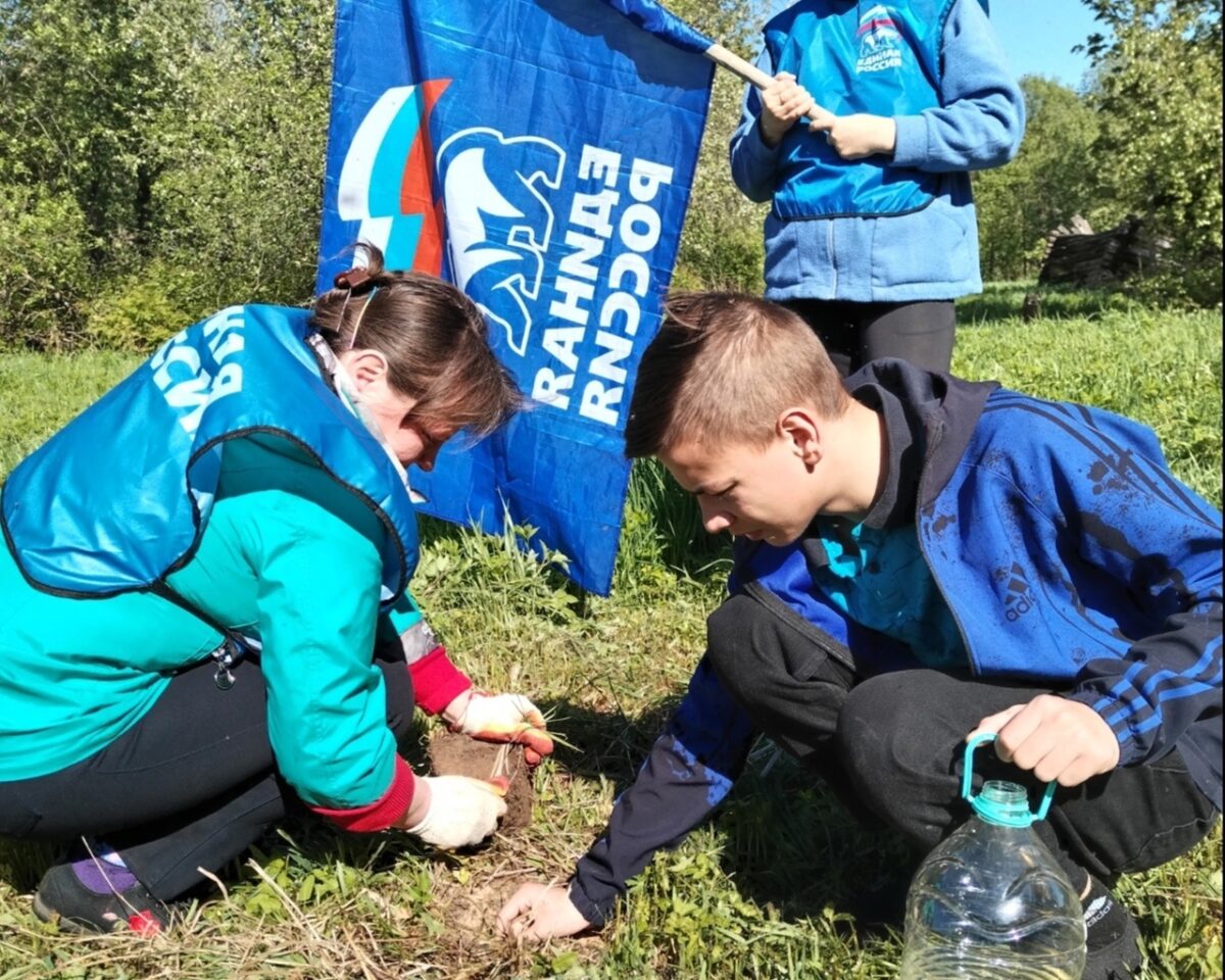 Активисты «Единой России» приняли участие в экологической акции